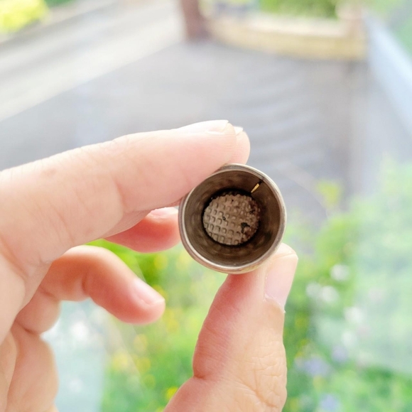 Vintage Abalone Mother of Pearl Thimble - Picture 7 of 7